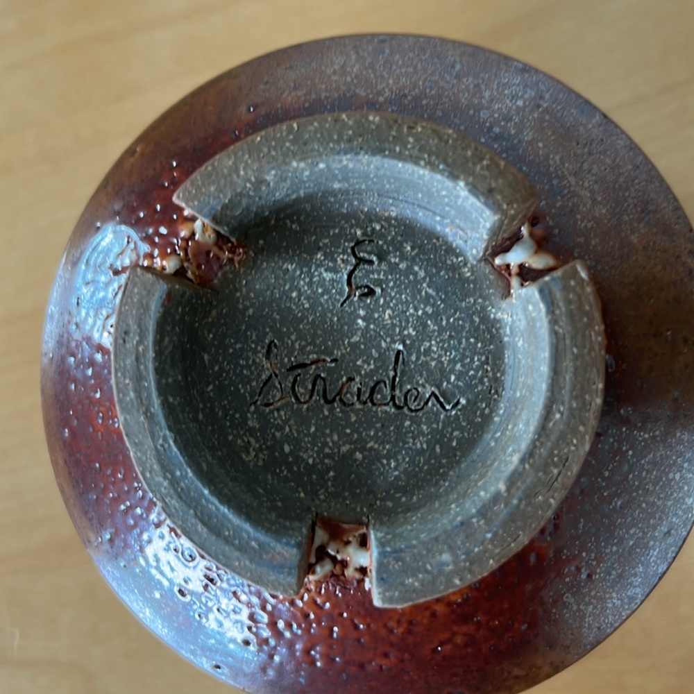 Handmade pot - Picture 3 of 4